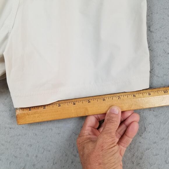 Huk Shorts Womens Small Beige Khaki Nylon Stretch Fishing Outdoor Elastic Waist - Picture 14 of 16